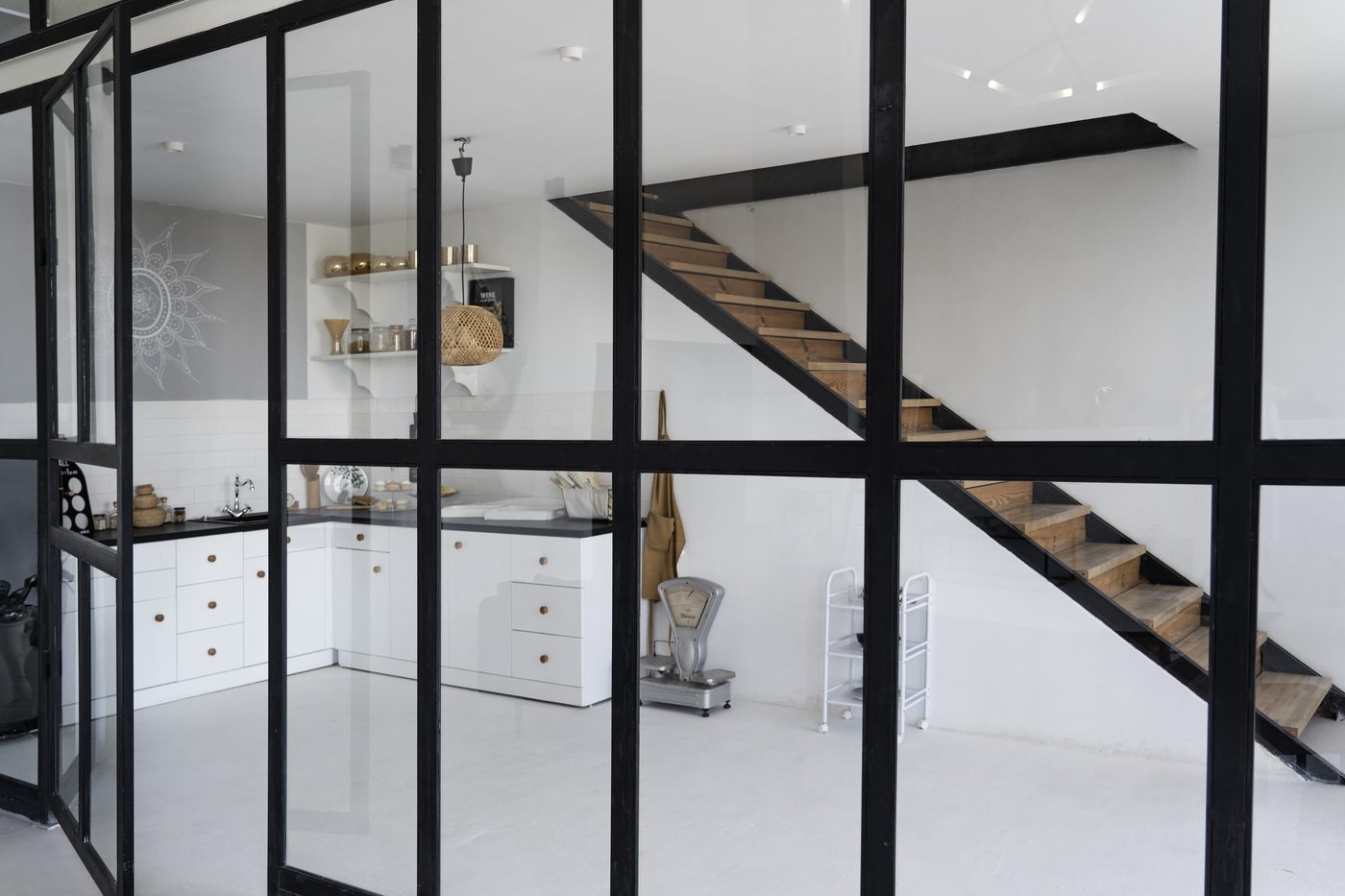 Aluminium interior and furniture profile application in a modern kitchen